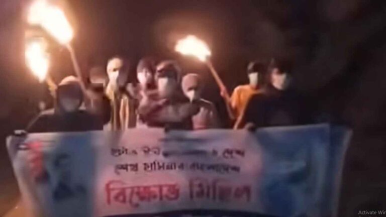 ঝিনাইদহে মধ্যরাতে ছাত্রলীগের মশাল মিছিল
